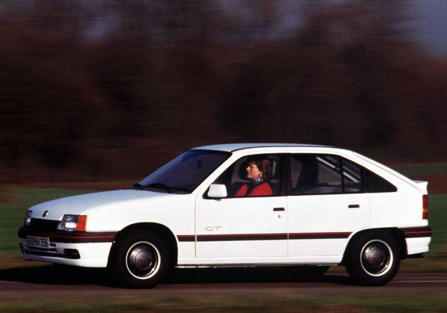 Opel Kadett GT 5-Door (E) '1989